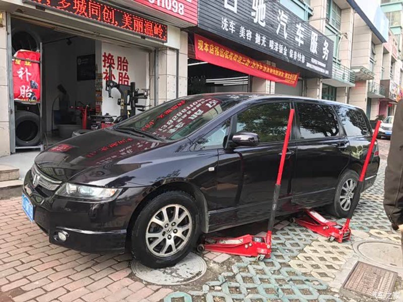 如何正确更换汽车轮胎?这不仅关系到车辆安全,还关乎驾驶体验。
